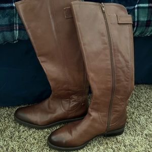 Brown leather riding boots in great condition